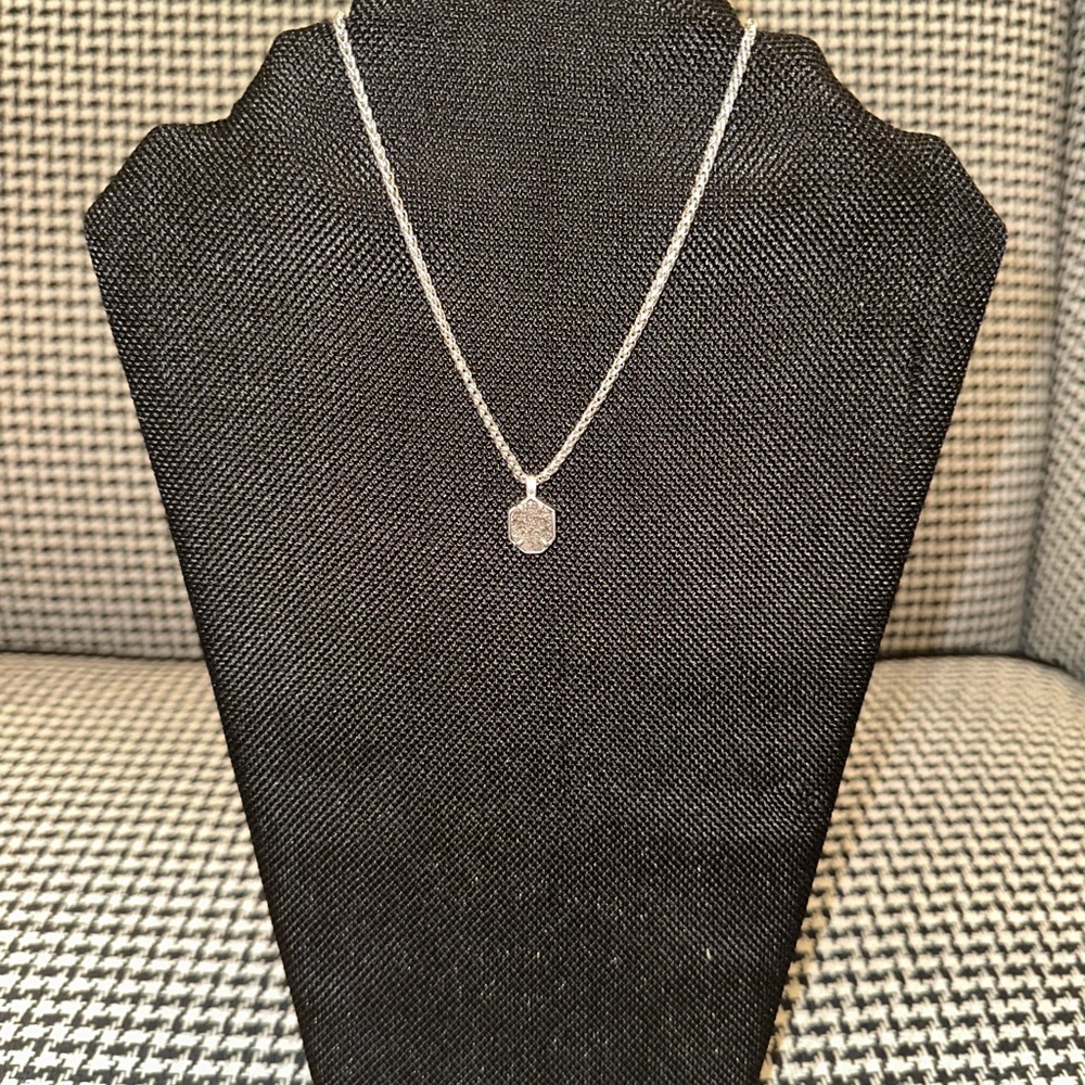 Kendra Scott Pendant Necklace